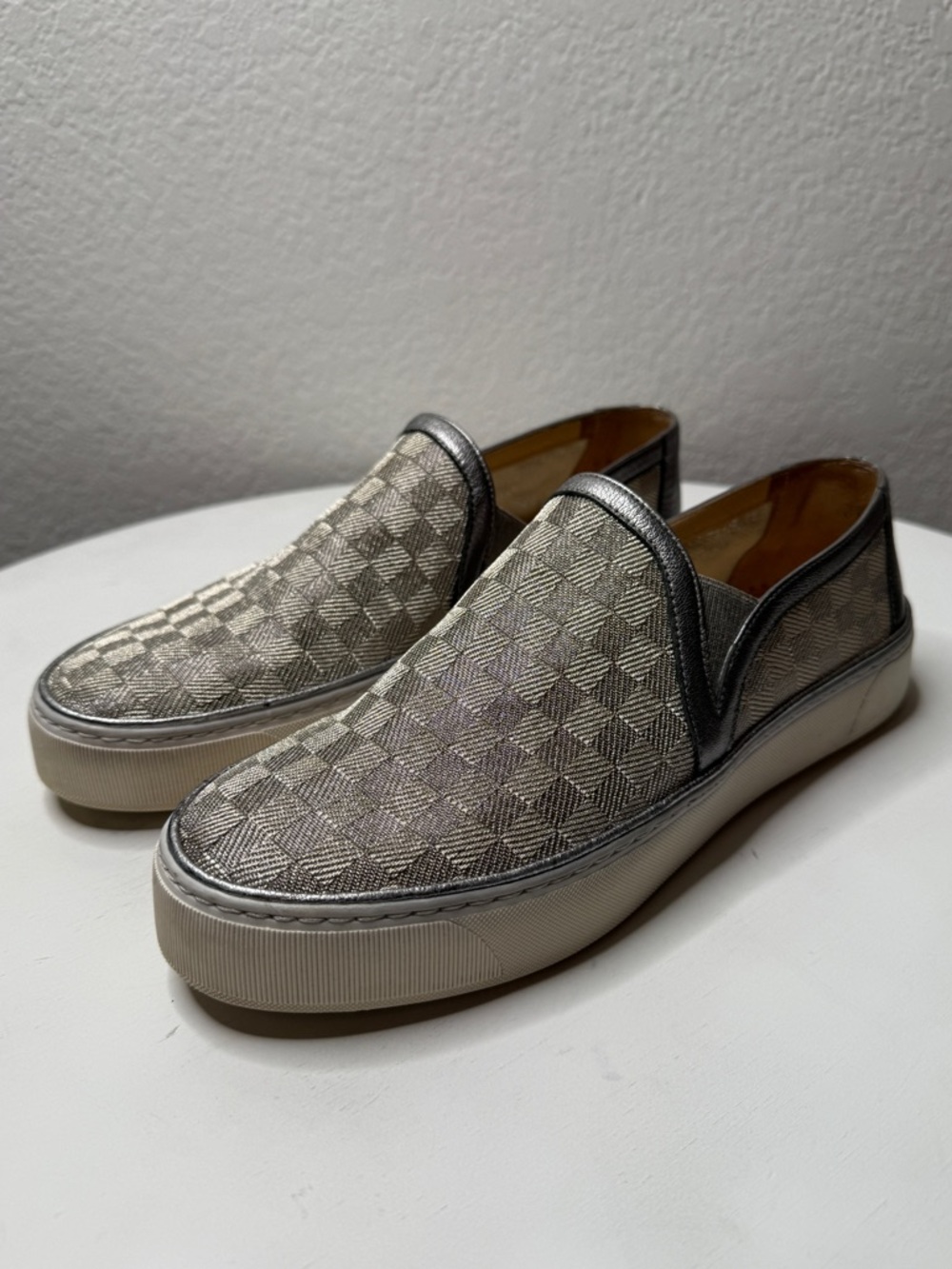 Stuart Weitzman Metallic Mesh Slip On Sneakers Checkered Silver Tan Size 7